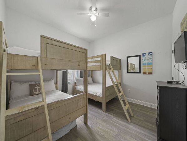 Gulf Views Destin Vacation Pool Home 8 Bedrooms Sleeps 24