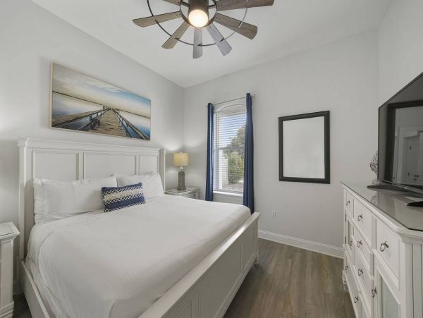 Gulf Views Destin Vacation Pool Home 8 Bedrooms Sleeps 24
