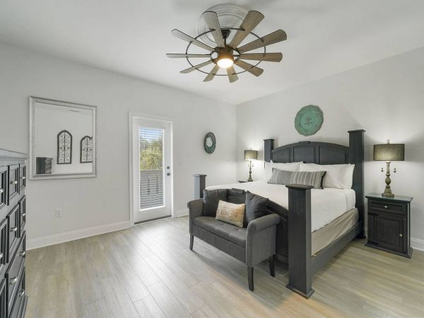 Gulf Views Destin Vacation Pool Home 8 Bedrooms Sleeps 24