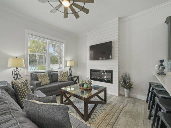 Gulf Views Destin Vacation Pool Home 8 Bedrooms Sleeps 24