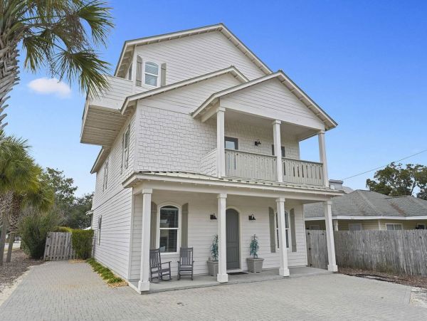 Gulf Views Destin Vacation Pool Home 8 Bedrooms Sleeps 24