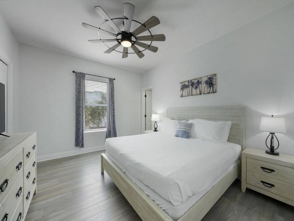 Gulf Views Destin Vacation Pool Home 8 Bedrooms Sleeps 24