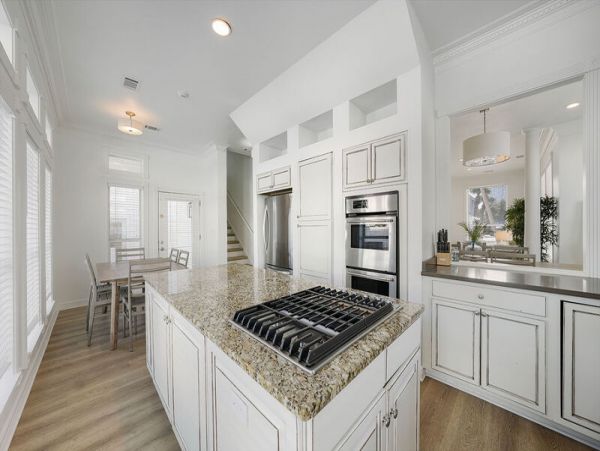 Seven Bedroom Vacation Home in Miramar Beach Close to Beach