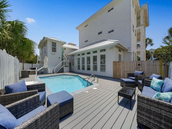 Seven Bedroom Vacation Home in Miramar Beach Close to Beach