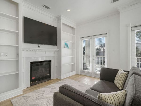 Seven Bedroom Vacation Home in Miramar Beach Close to Beach