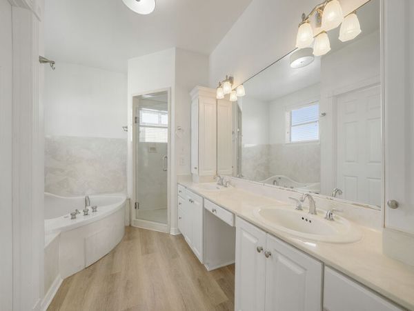 Seven Bedroom Vacation Home in Miramar Beach Close to Beach