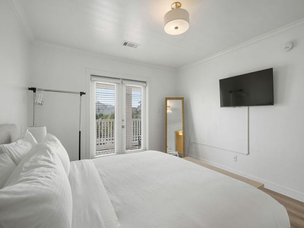 Seven Bedroom Vacation Home in Miramar Beach Close to Beach
