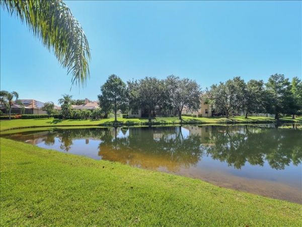 Lakewood Ranch Vacation Home Four Bedrooms Sleeps 6