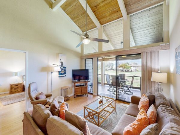 Waikoloa Village Vacation Rental with Ocean Views - Big Island Condo with Pools & Golf