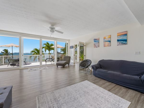 Kailua Lanikai Beach Home 1058740