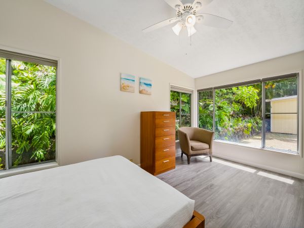 Kailua Lanikai Beach Home 1058740