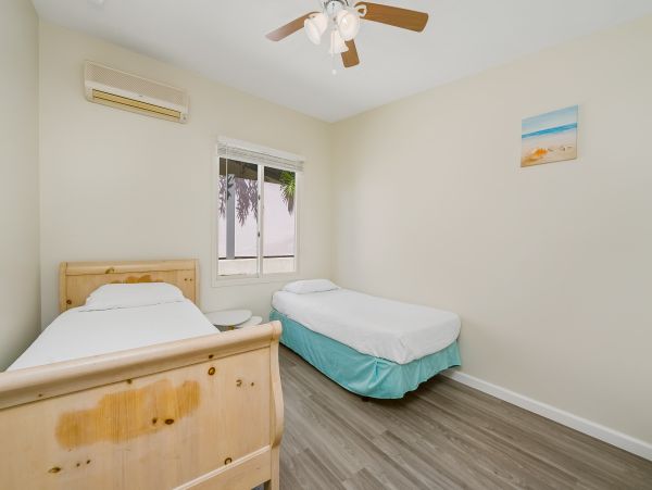 Kailua Lanikai Beach Home 1058740