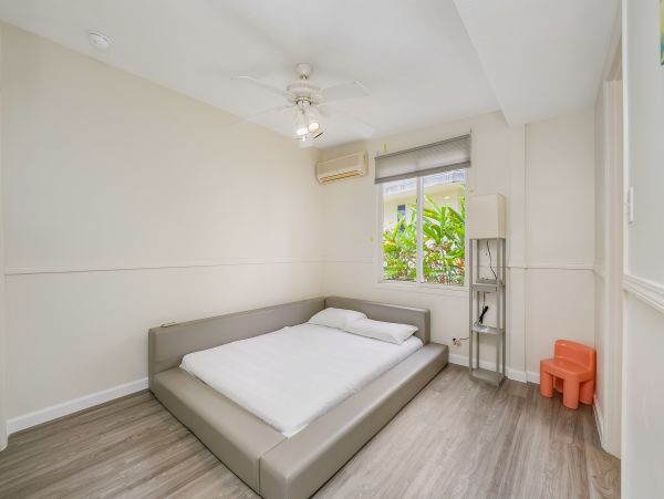 Kailua Lanikai Beach Home 1058740