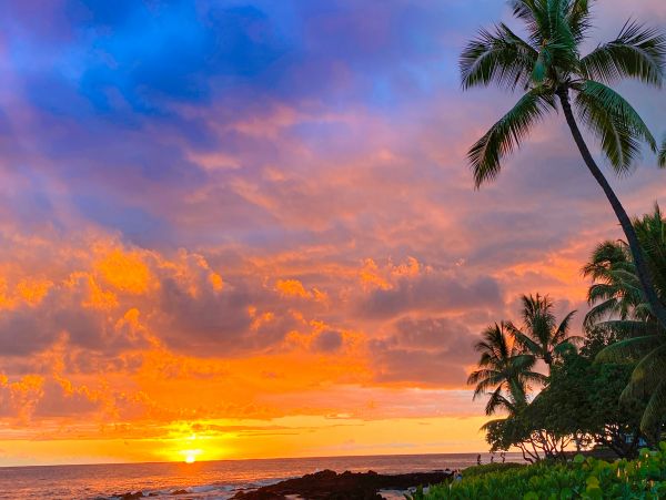Oceanfront Kailua-Kona Vacation Villa Three Bedroom