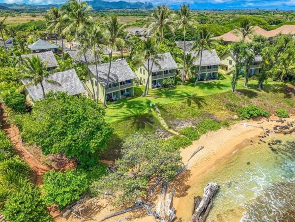 Kapaa Oceanfront Two Bedroom Vacation Rental Condo