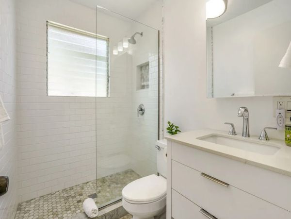 Kapaa Oceanfront Two Bedroom Vacation Rental Condo