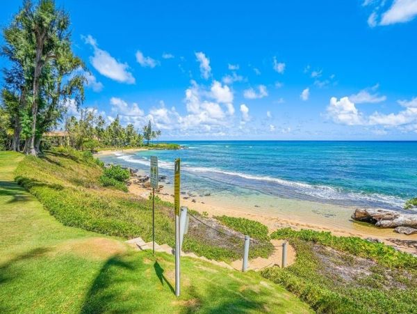 Kapaa Oceanfront Two Bedroom Vacation Rental Condo