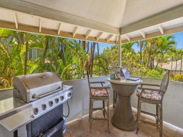 Poipu Retreat with Mountain Views and Steps to Shipwreck Beach