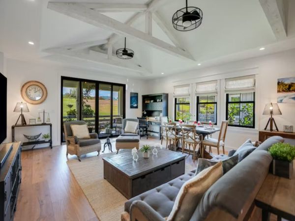 Three Bedroom Upscale Vacation Home in Poipu