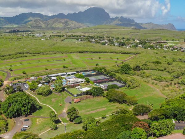Three Bedroom Upscale Vacation Home in Poipu