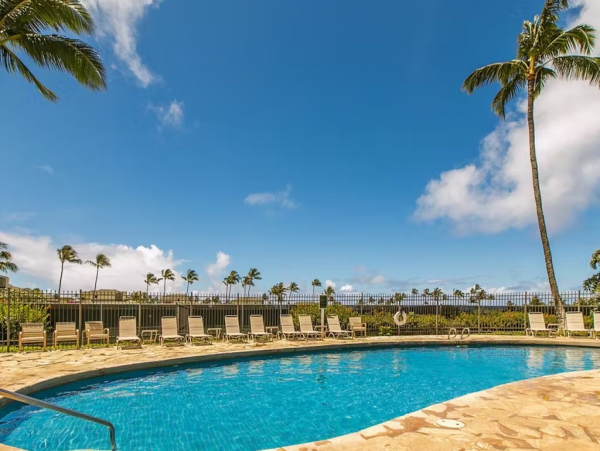 Two Bedroom Kauai Vacation Condo - Walk to Beach - Sleeps 4