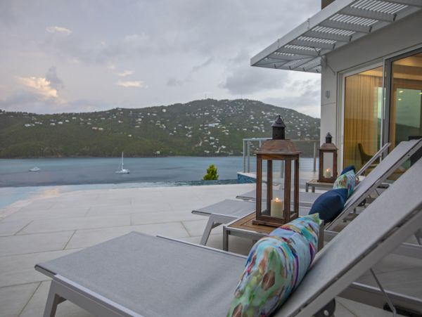 Luxurious Bayfront St Thomas Vacation Home Five Bedroom
