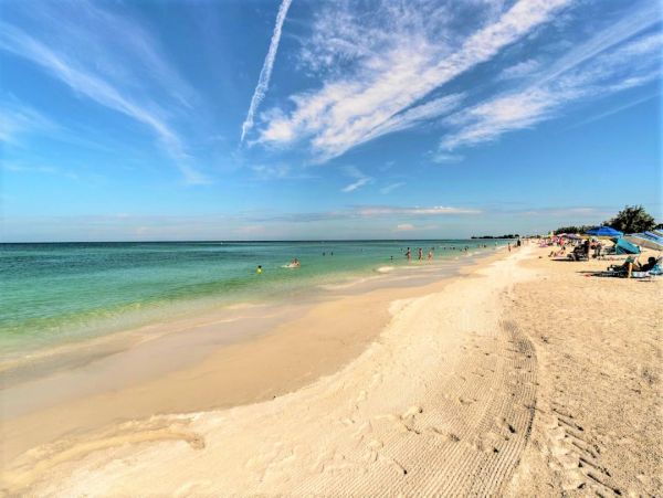 Bradenton Charming Four Bedroom Vacation Home
