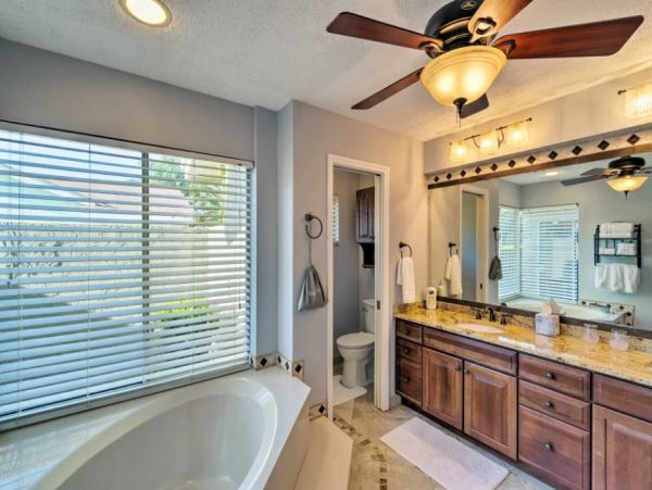 Bradenton Charming Four Bedroom Vacation Home