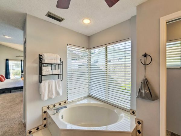 Bradenton Charming Four Bedroom Vacation Home