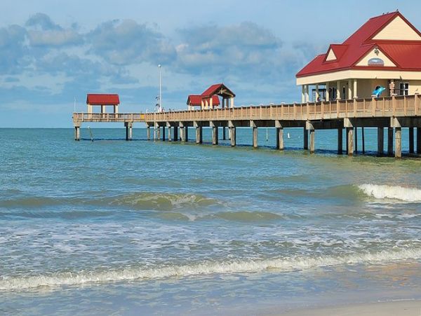 Clearwater Charming 3 Bedroom Vacation Cottage Close to Beach