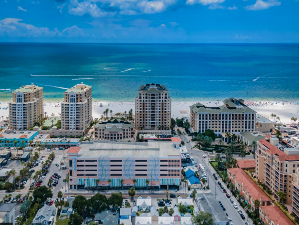 Clearwater Charming 3 Bedroom Vacation Cottage Close to Beach