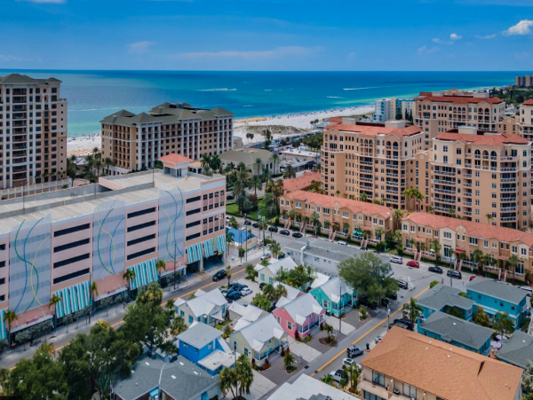 Clearwater Charming 3 Bedroom Vacation Cottage Close to Beach