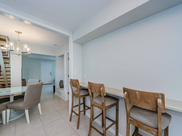 Clearwater Charming 3 Bedroom Vacation Cottage Close to Beach