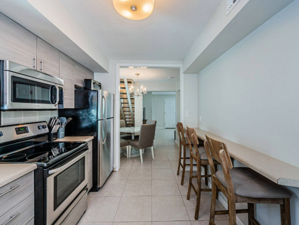 Clearwater Charming 3 Bedroom Vacation Cottage Close to Beach