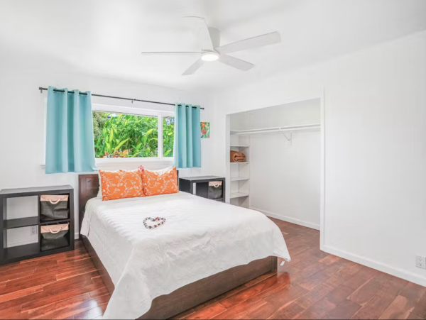 Man House Plus Guest House Princeville Home