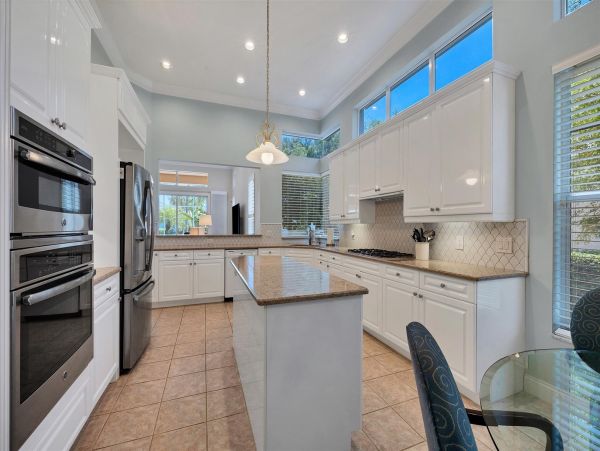 Exquisite 3 Bedroom Vacation Rental with Private Pool