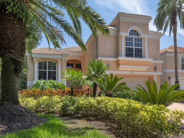 Exquisite 3 Bedroom Vacation Rental with Private Pool