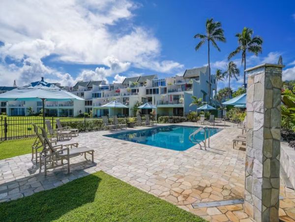 Two Bedroom Oceanfront Vacation Condo in Princeville