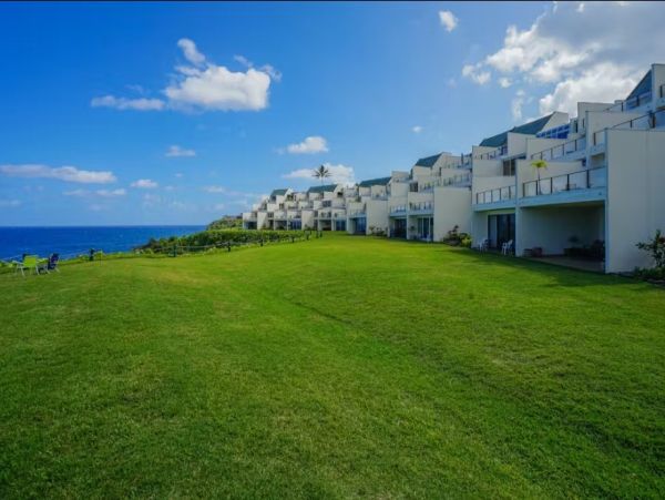 Two Bedroom Oceanfront Vacation Condo in Princeville