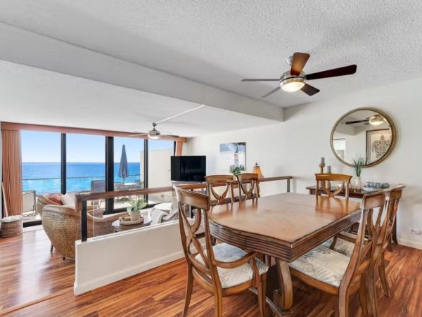 Two Bedroom Oceanfront Vacation Condo in Princeville