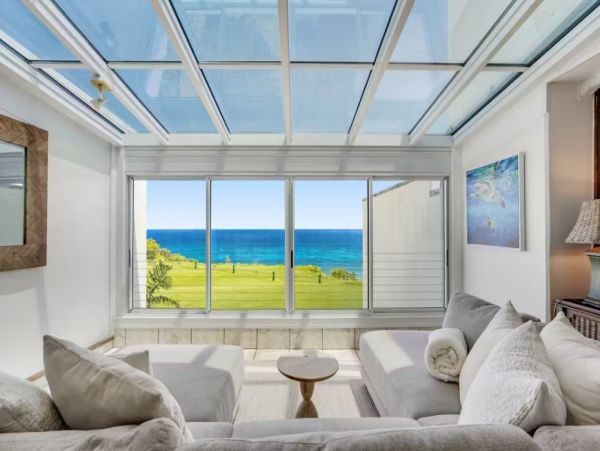 Two Bedroom Oceanfront Vacation Condo in Princeville