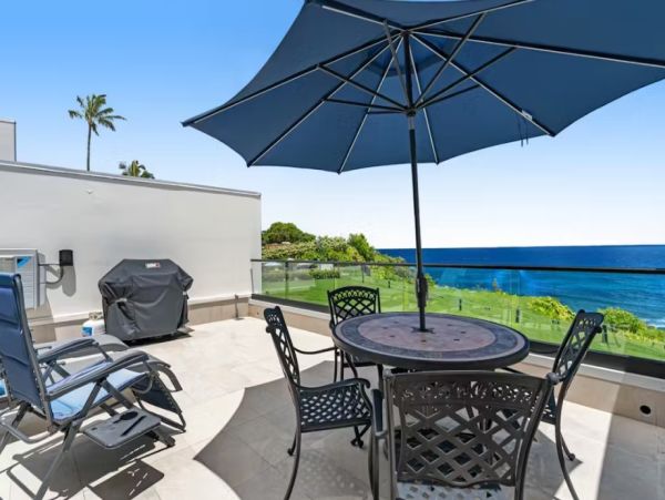 Two Bedroom Oceanfront Vacation Condo in Princeville