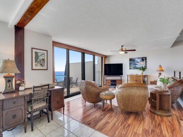 Two Bedroom Oceanfront Vacation Condo in Princeville