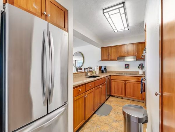 Two Bedroom Oceanfront Vacation Condo in Princeville