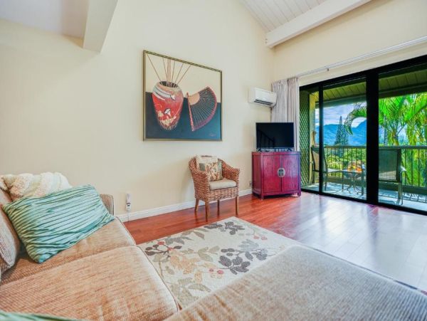 Two-Level Condo on Kauai`s North Shore - Luxury Getaway