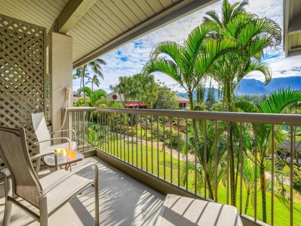 Two-Level Condo on Kauai`s North Shore - Luxury Getaway
