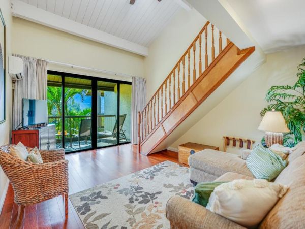 Two-Level Condo on Kauai`s North Shore - Luxury Getaway