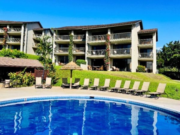 Two-Level Condo on Kauai`s North Shore - Luxury Getaway