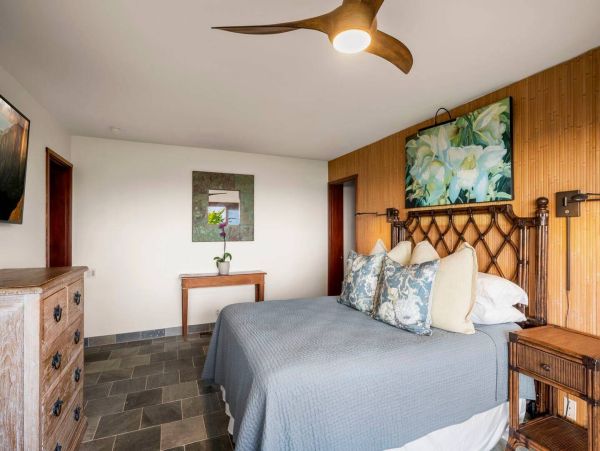 Princeville Oceanfront Vacation Rental Luxury 3-Bedroom Kauai Beach Home