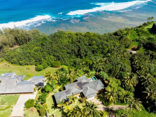 Princeville Oceanfront Vacation Rental Luxury 3-Bedroom Kauai Beach Home